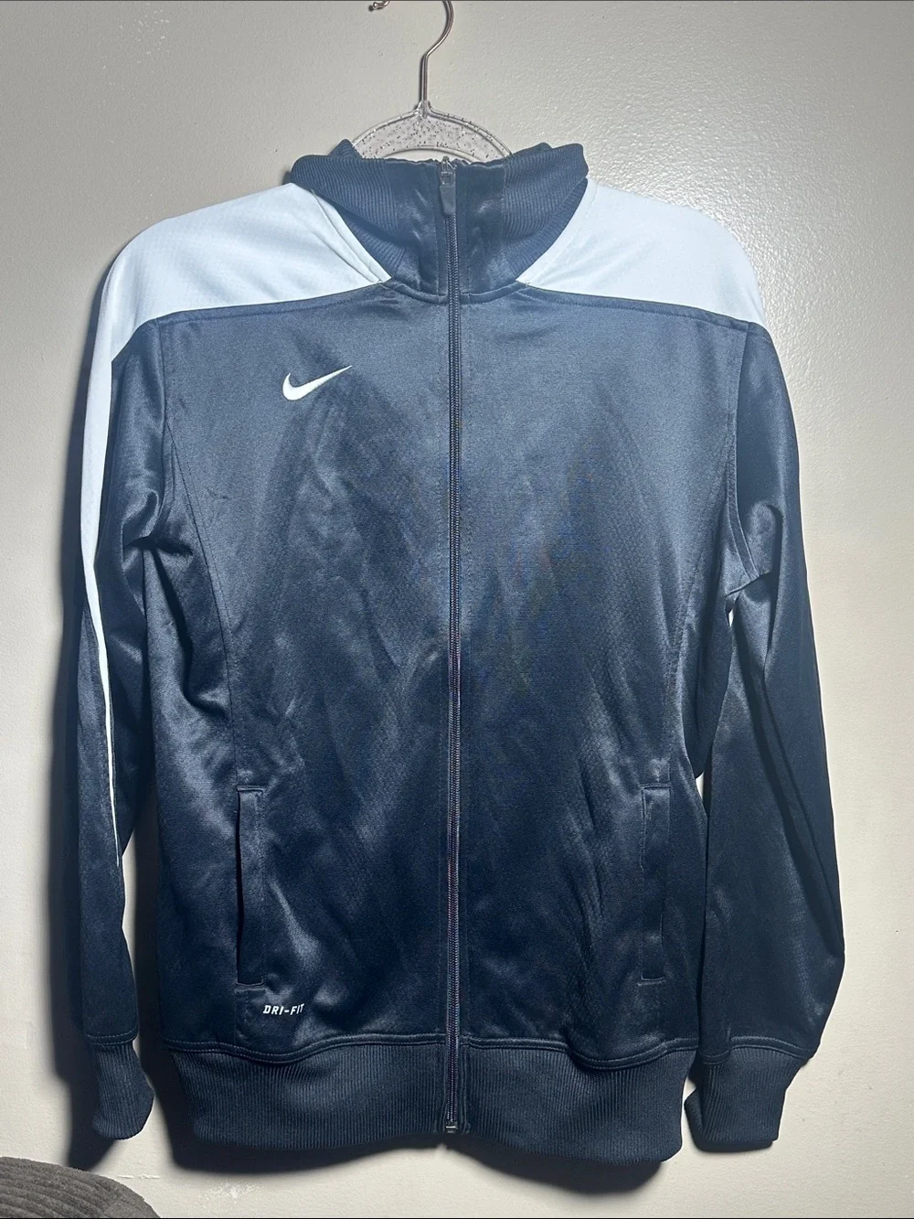 Nike Dri Fit Women’s Large Full‎ Zip Black White Sweatshirt